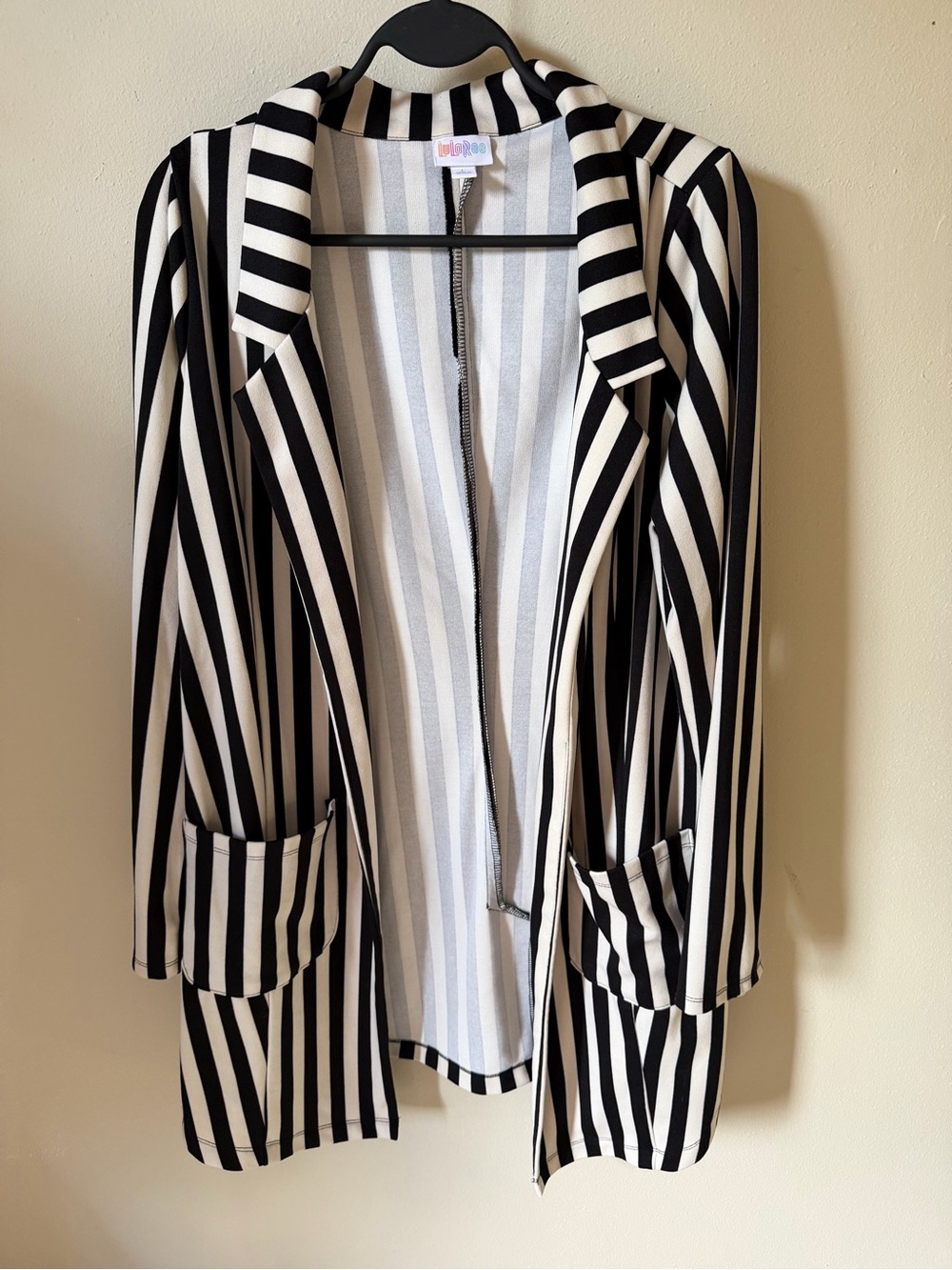 LuLaRoe Black & White Striped Long Blazer Size Large Like New ✨
